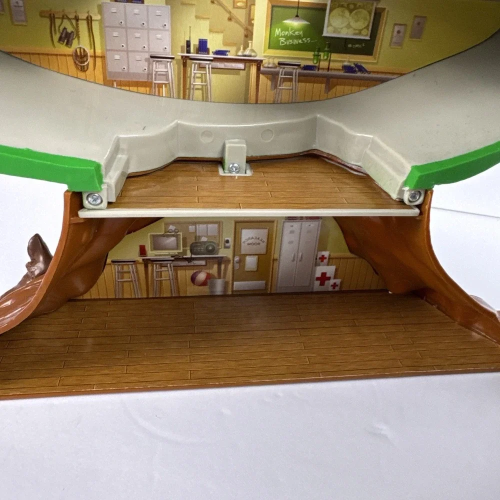 Animal Planet Rescue Treehouse Playset Large Jungle Animal Care Center
